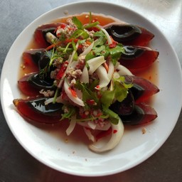 ยำไข่เยี่ยวม้า