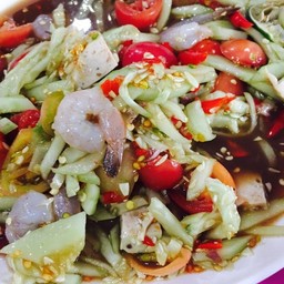 ตำแตงกุ้งสด