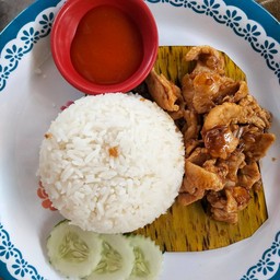 ไก่ทอดกระเทียมราดข้าว