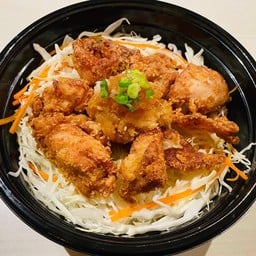 ข้าวหน้าไก่ทอดคะระเงะ