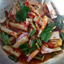 ยำหมูยอพริกเผา