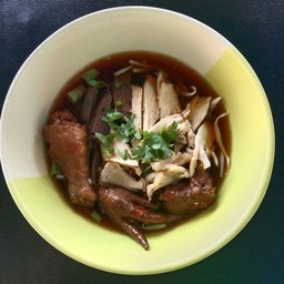 ร้านตาเฒ่าอยากตำ&ก๋วยเตี๋ยวไก่มะระข้าวมันไก่