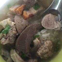 ข้าวต้มทุกอย่าง ใหญ่ (หมู+เครื่องใน)