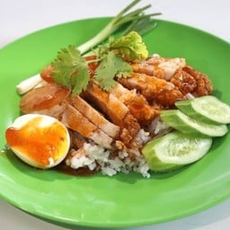 ข้าวหมูกรอบ