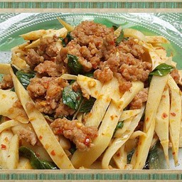 ผัดพริกหน่อไม้หมูสับราดข้าว