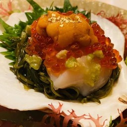 KAIHOZUKE ( Marinate scallop, seaurchin, salmon roe with seeweed)