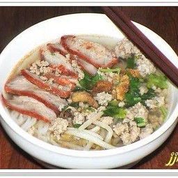 ก๋วยเตี๋ยวหมูน้ำใส