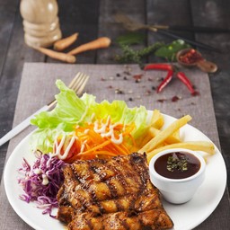 สเต็กหมูนุ่มพริกไทยดำ