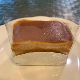 Caramel Sea Salt cake