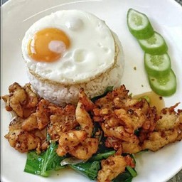 ข้าวหมูทอดกระเทียม+ไข่ดาว