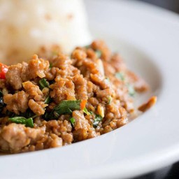 ข้าวกระเพราเนื้อสับ