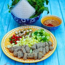 แหนมเนือง (ชุดหมู 5 ไม้)