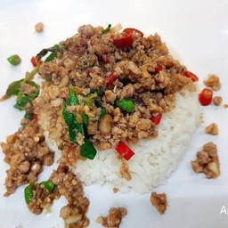ข้าวกะเพราหมูสับ พิเศษ
