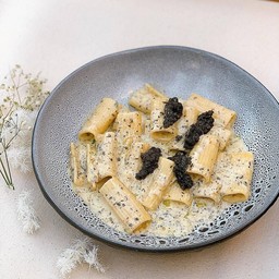 ริกาโตนี่แบล็คทรัฟเฟิล