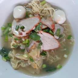 เกี้ยวหมูพิเศษ