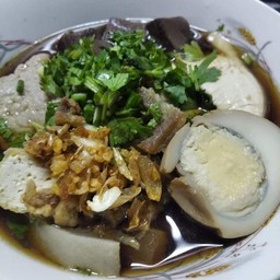 ก๋วยจั๊บไก่
