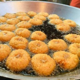 กินเพลิน (ทอดมันกุ้งทวีวัฒนา)