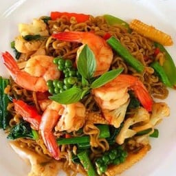 เส้นก๋วยเตียวผัดฉ่า