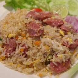 ข้าวผัดแหนม