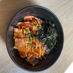 ข้าวหน้าเบคอนเบริ์นไฟ