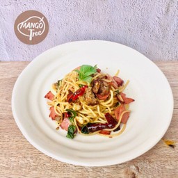 สปาเก็ตตี้ไส้กรอกอีสาน