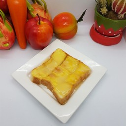 ขนมปังปิ้งเนยนมข้น