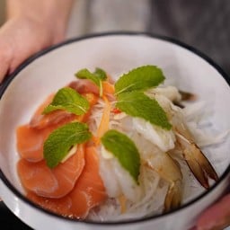 สองสหาย แซลมอลกุ้ง  ซีดซ๊าด
