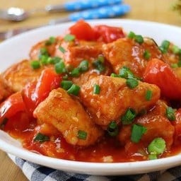 เต้าหู้ไข่ผัดกะทิไก่สับ