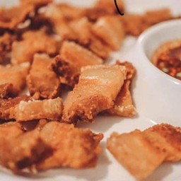 ข้าวสามชั้นทอดน้ำปลา
