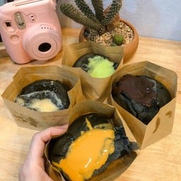 ปังทะลักชาโคล สี่สหาย