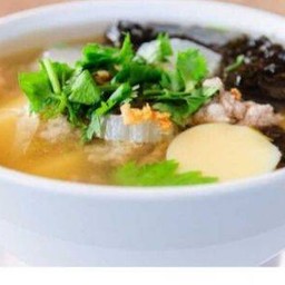 ต้มจืดเต้าหู้สาหร่ายหมูสับ