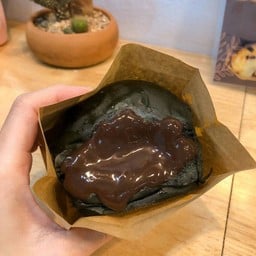 ปังทะลักชาโคล ช็อกโกแลต