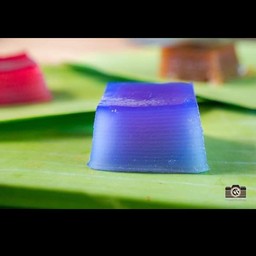 ขนมชั้นอัญชัน