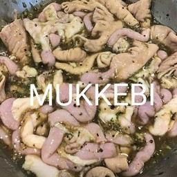 ไส้อ่อนหมู หมักสามเกลอ