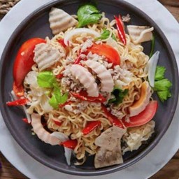 ยำมาม่า