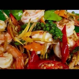 ผัดฉ่ากุ้งราดข้าว