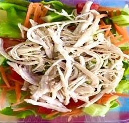 สลัดไก่ฉีก