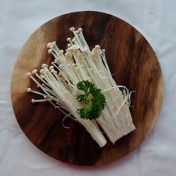 เห็ดเข็มทอง