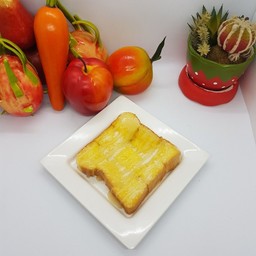 ขนมปังปิ้งเนยนมข้นน้ำตาล