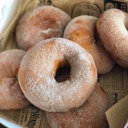 Donut cinnamon sugar