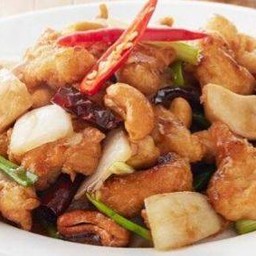 ไก่ผัดเม็ดมะม่วง