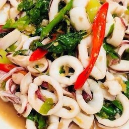 กระเพราปลาหมึก