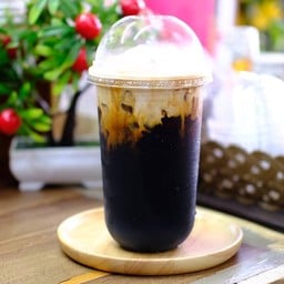 Thai Black Coffee With Milk