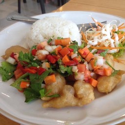 ข้าวยำไก่แซ่บ