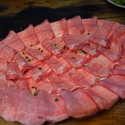 ชาบูลิ้น+ ผัก