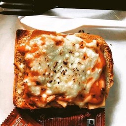 ปังพิซซ่าแฮมชีส