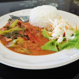 ข้าวผัดพริกแกงหมู