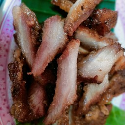 คอหมูย่าง