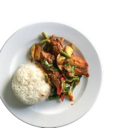 ข้าวผัดพริกแกงปลา Stir-Fried red curry with Fish