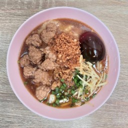 โจ๊กหมูไข่เยี่ยวม้า
